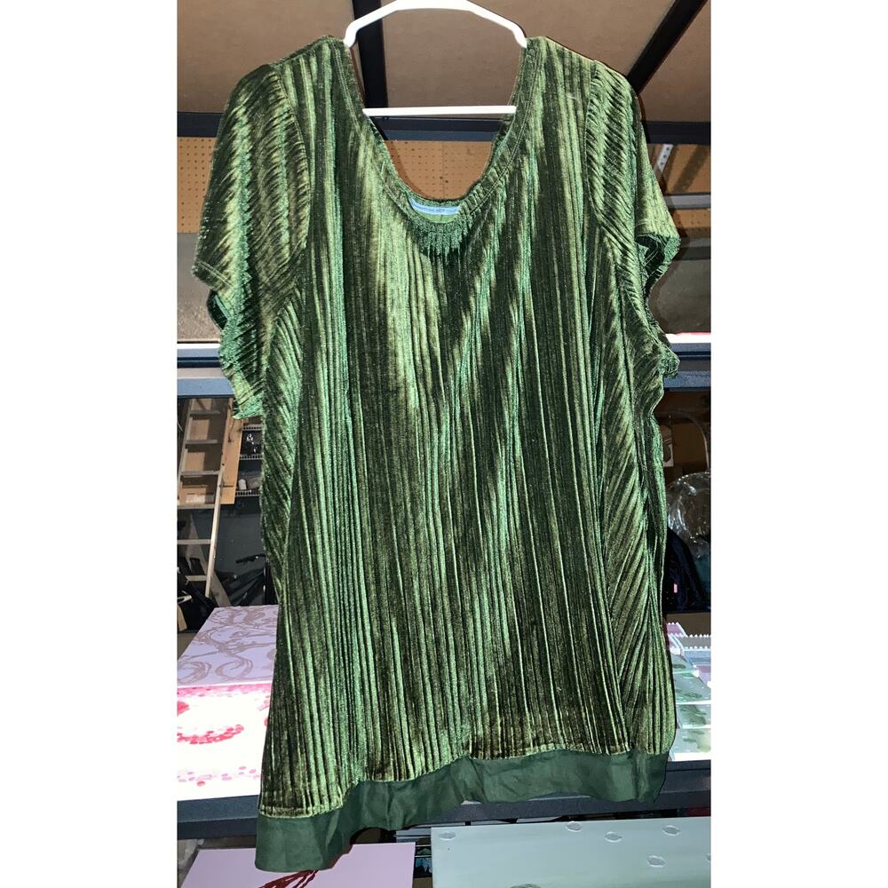 3X 3T 26W 28W Signature Collection Velvet striped soft short sleeve top shirt